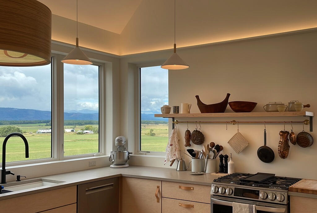 Middle Road - Newly built and filled with light, while striving for a Scandi-minimalism.
